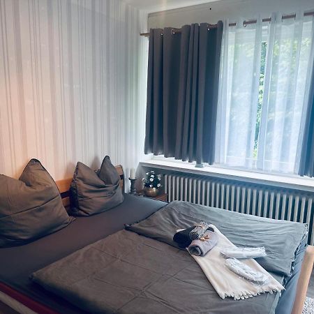 4 Zimmer 11 Personen Wohnung Garten Terrasse Grill 2 Badezimmer Wuppertal Exterior foto
